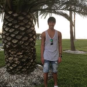 Meet your Posher, Derek